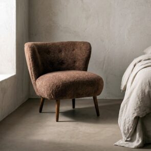SILLÓN TAPIZADO MARRÓN